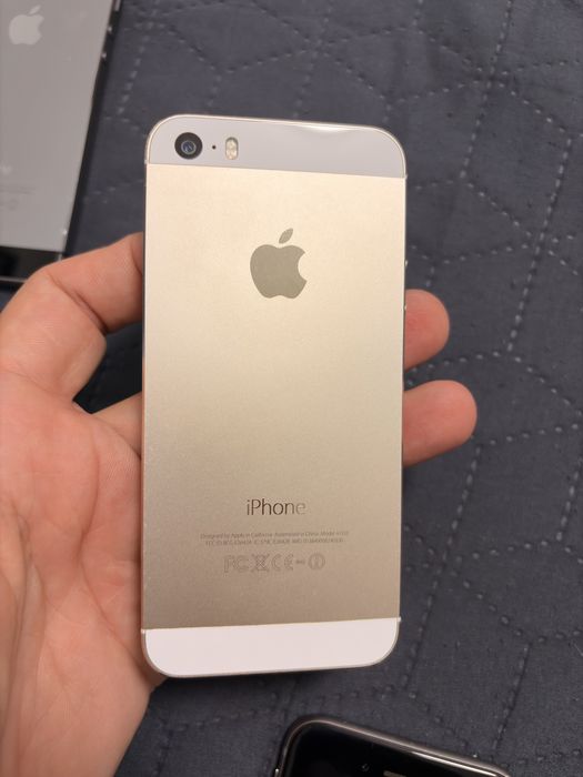 Vand iphone-uri (5S gold, 6 3buc)