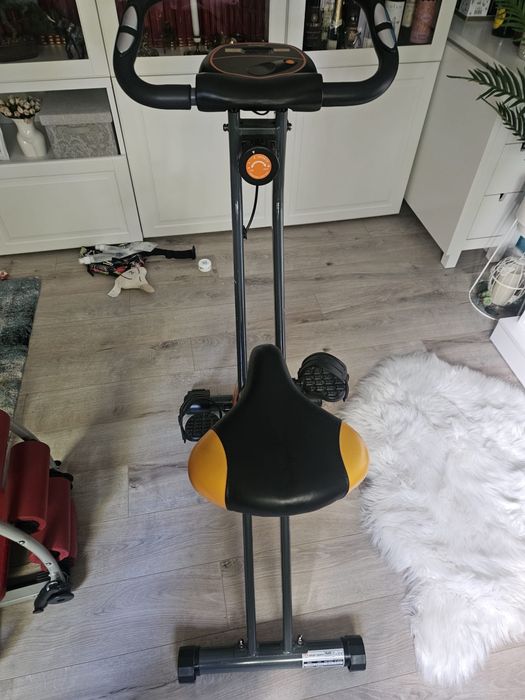 Bicicleta statica pliabila