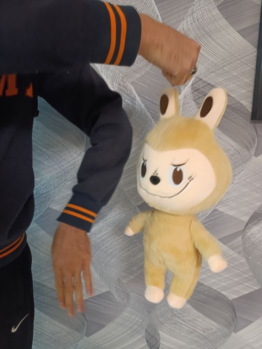 Продам игрушку Лабубу