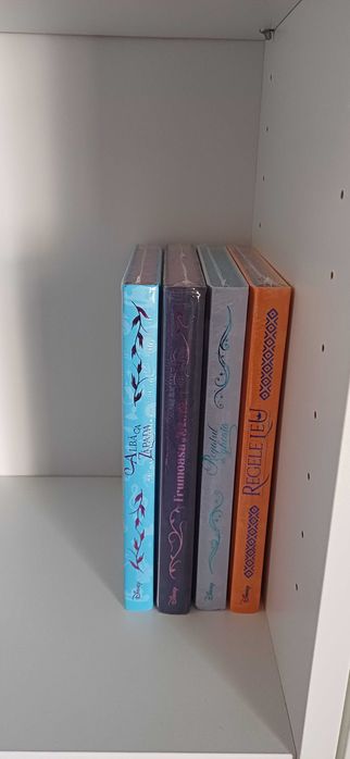 Disney Romane de neuitat - 4 volume sigilate