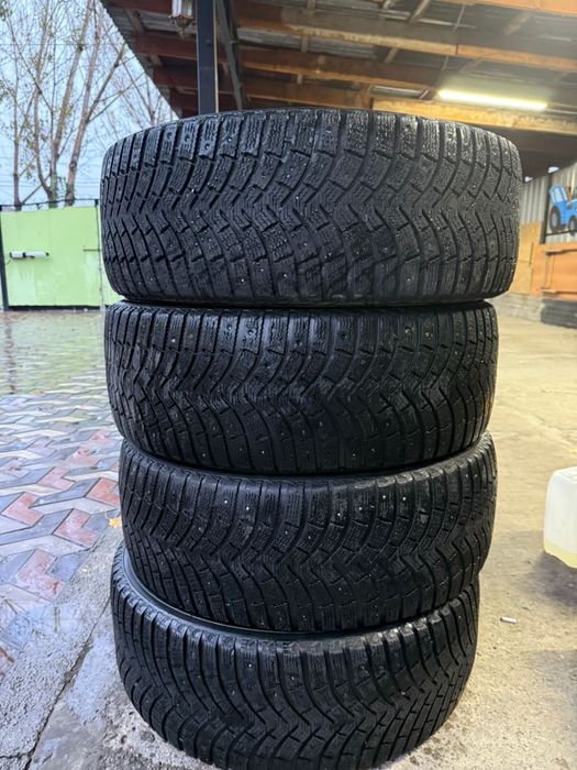 Продам зимний резину от прадо 150