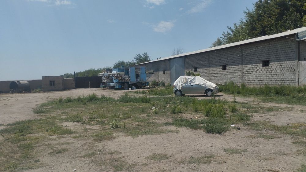 Склад бектемир по 10000 сум за кв.м.