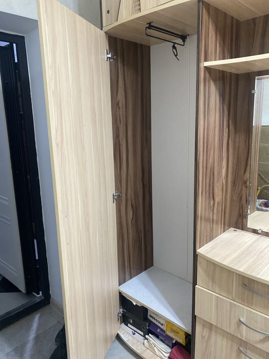 Шкаф в прихожую