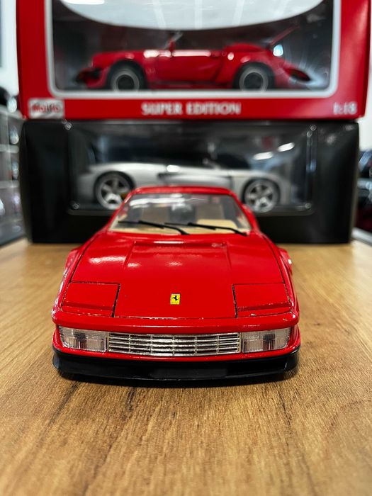 Метална колекционерска количка модел BURAGO FERRARI  1984г.1:18