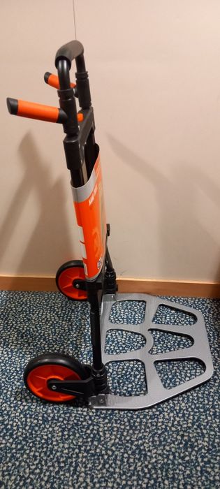 Сгъваема телескопична количка