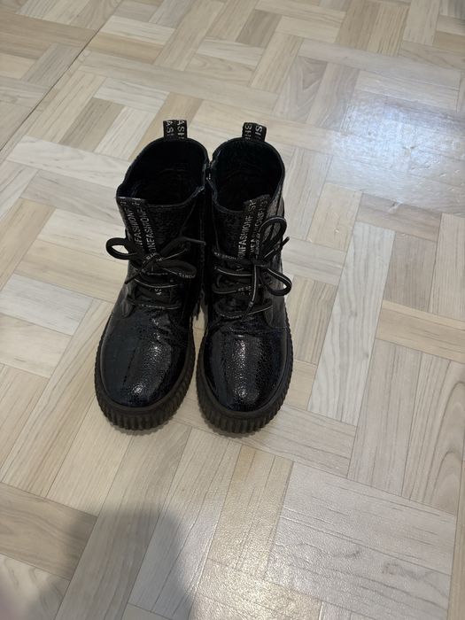 Ботинки детская осень/весна 33размер