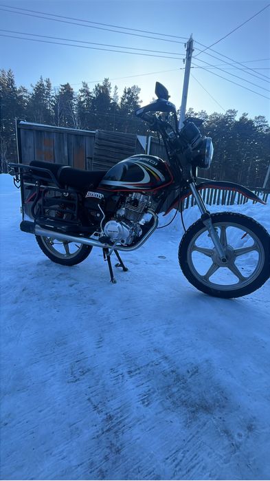 Продам мотоцикл 200 кубов