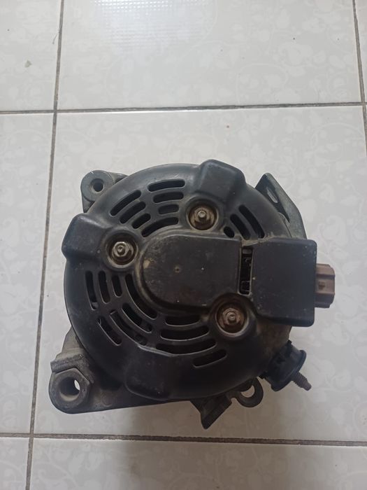 Генератор тойота 2.4  камри раф 4