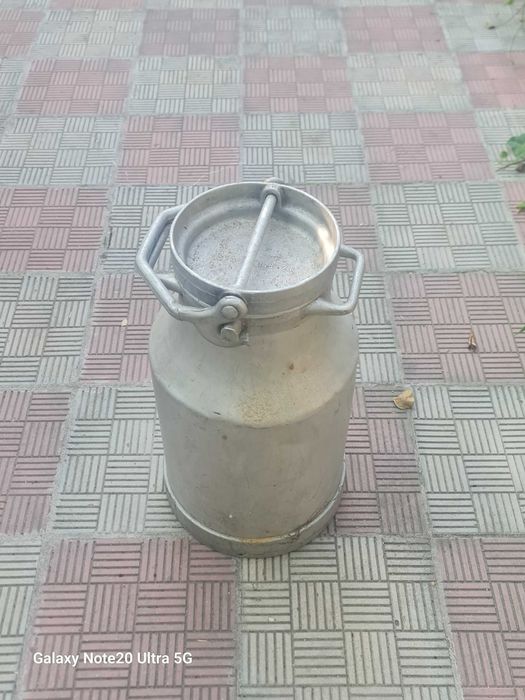 vand ghium de aluminiu 50 lei bucata