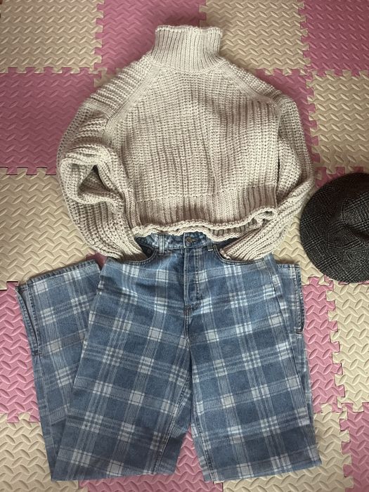 Дънки и плетен пуловер H&M