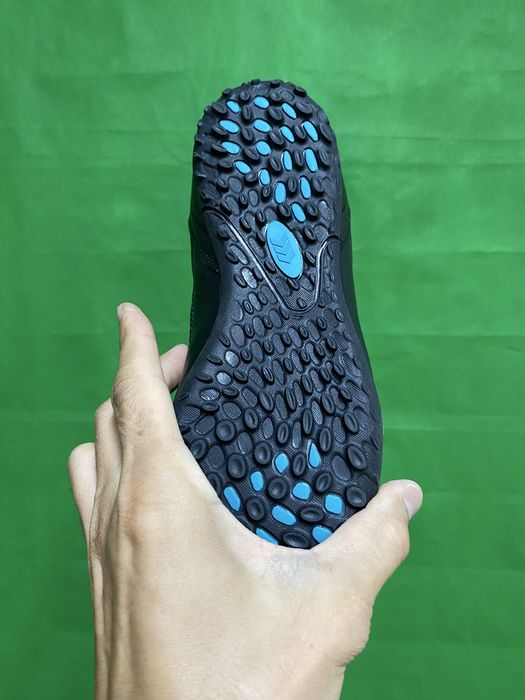 Футзалка,зальник,сороконожка.