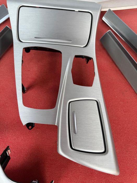 Bord, trimuri interior f10