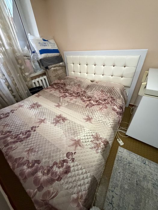 Кровать с матрасом