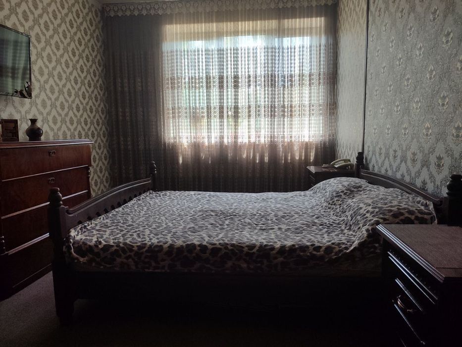 Чиланзар -11 квартал 3-х комнатная