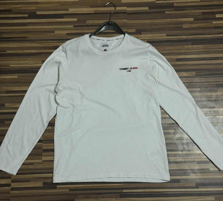 Блуза Tommy Jeans – размер M

Продавам оригинална блуза Tommy Jeans с