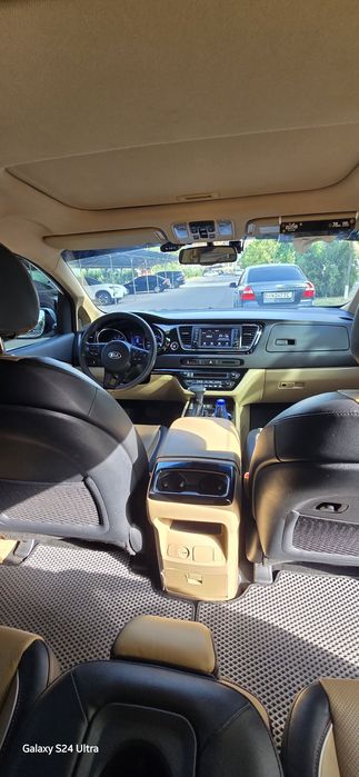 Kia Carnival 3 Grand (Dubai/variant)