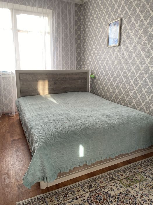 Продам спальный гарнитур