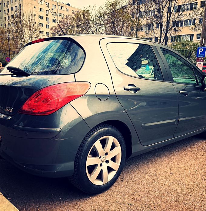Peugeot 308 2011