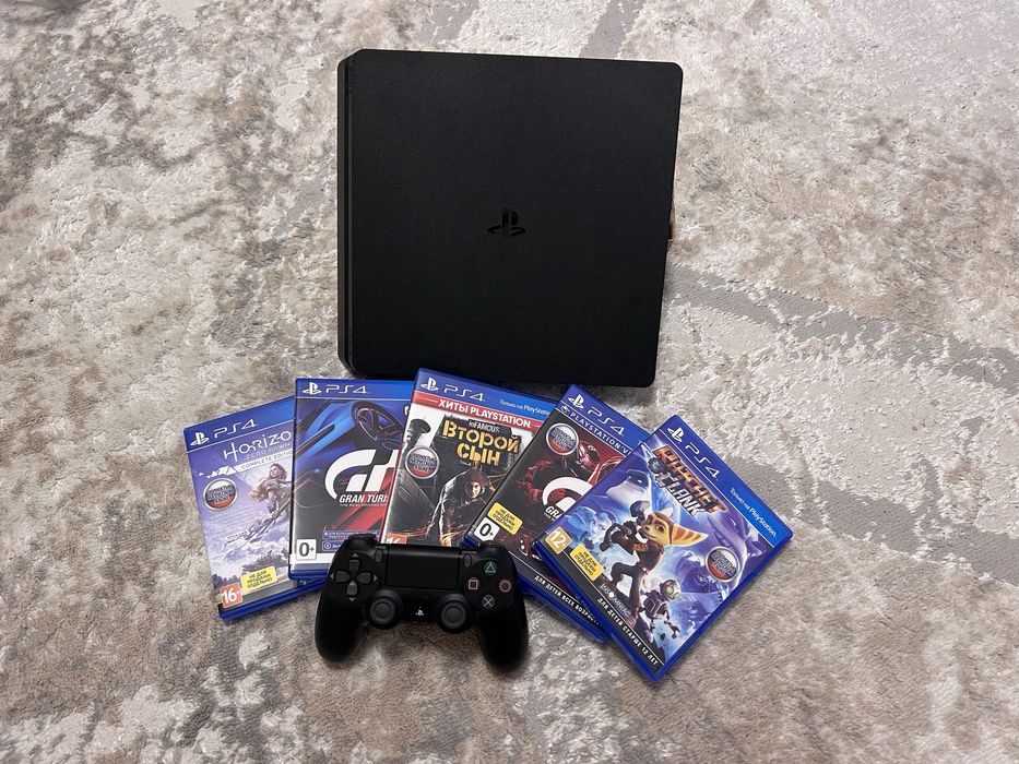 Продам приставку PS-4