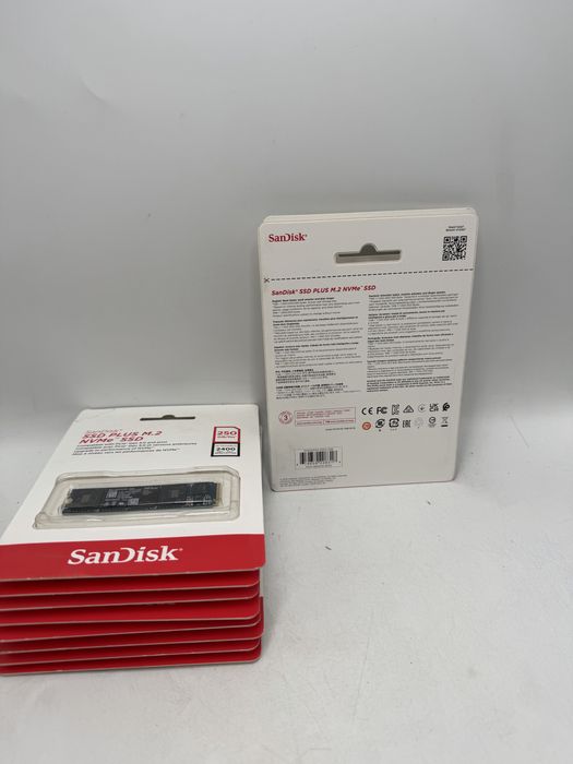 SanDisk SSD Plus 250GB M.2 NVMe Internal SSD Sigilat