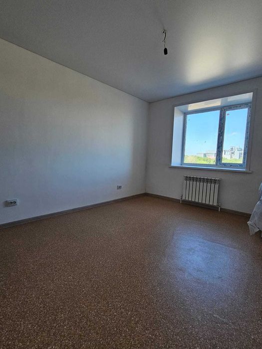 Продам 2 ком квартиру в новостройке