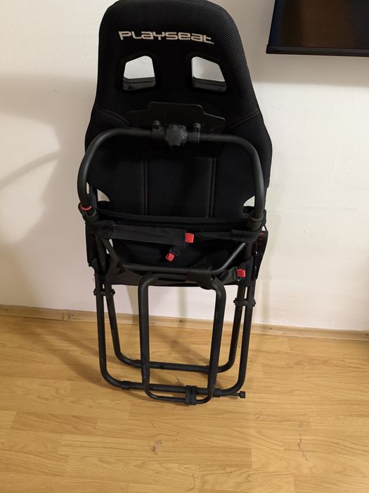 Vand scaun gaming pentru simulator