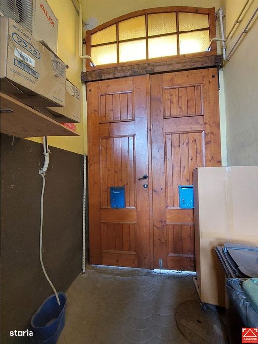 Casa cu spatiu comercial, zona Intim