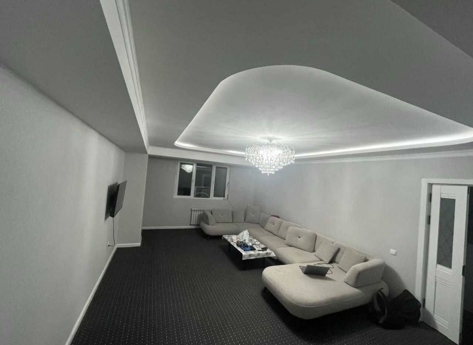 Продается 4х комнатная ул. Бобура РУВД