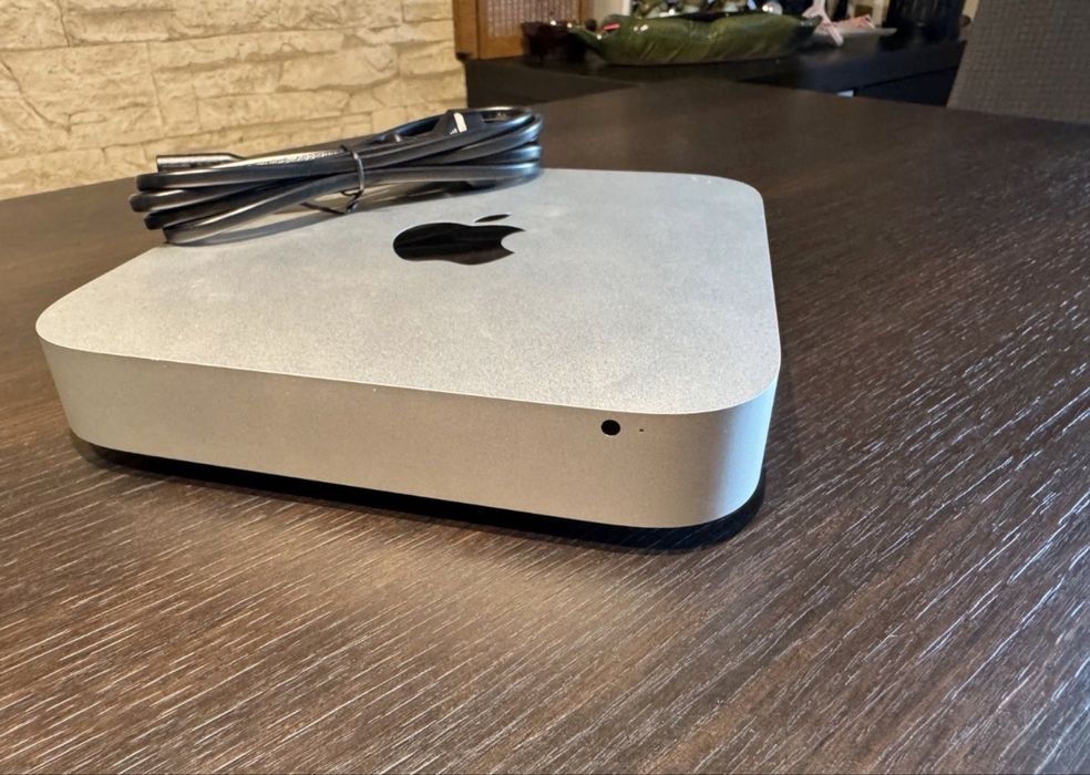 Mac Mini i5 8 ram 256 ssd