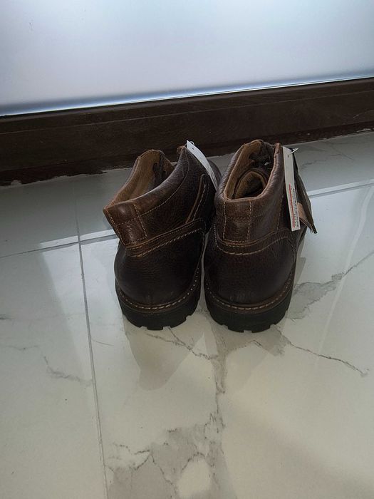 Vând ghete bărbătești!