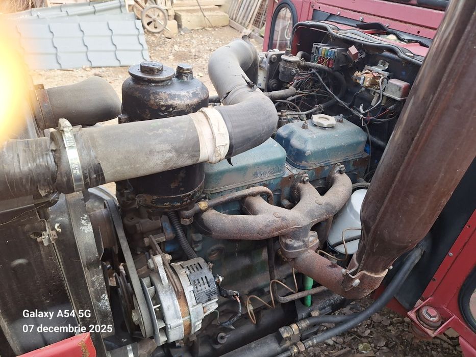 Vând tractor Fiat 550