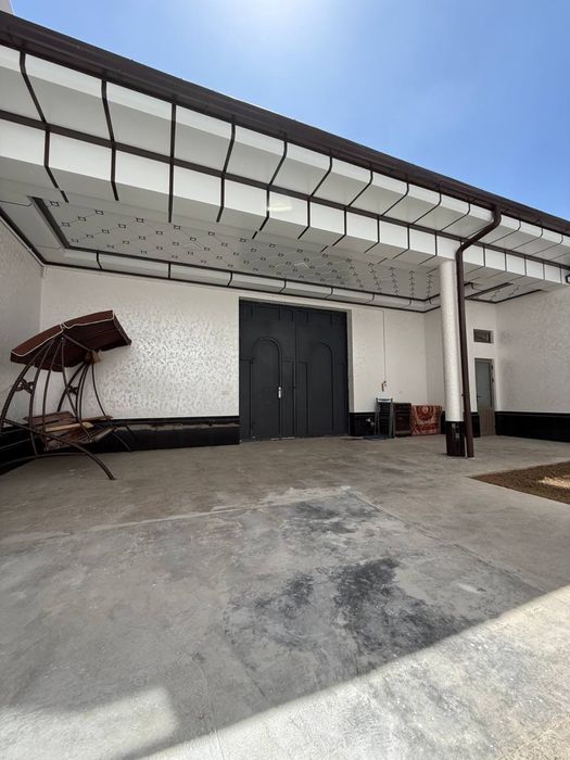 Uchastka hovli sotiladi