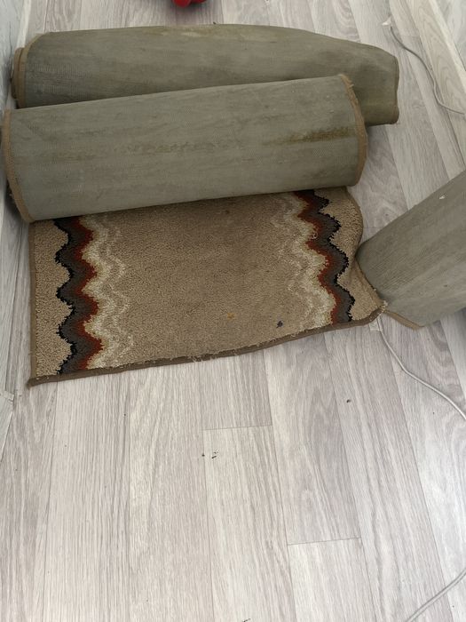 продам ковровые дорожки 3 штуки