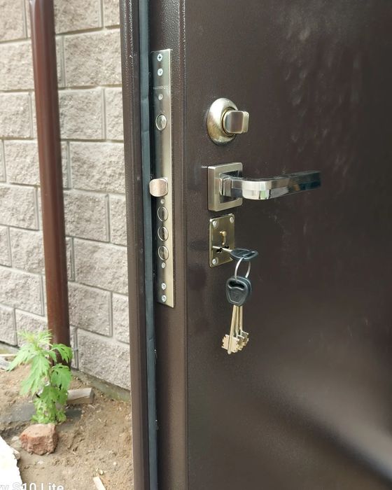 Изготовление и установка железных дверей.Металлические двери - Входные ...