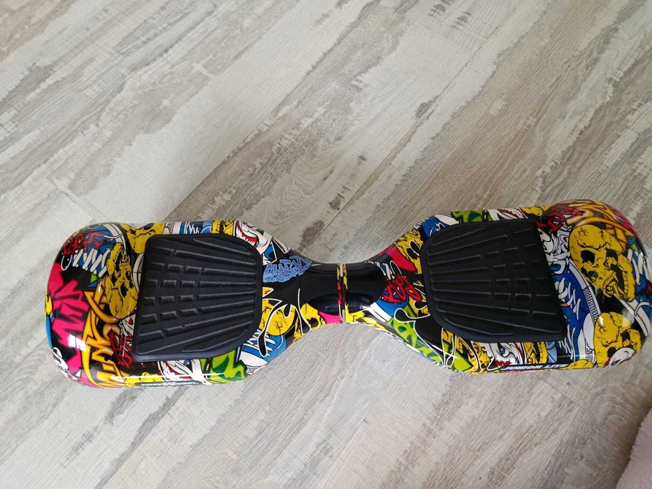 Ne a ramas mic hoverboardul
