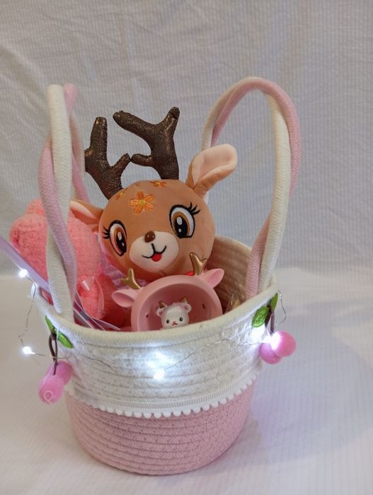 Корзина с подарками