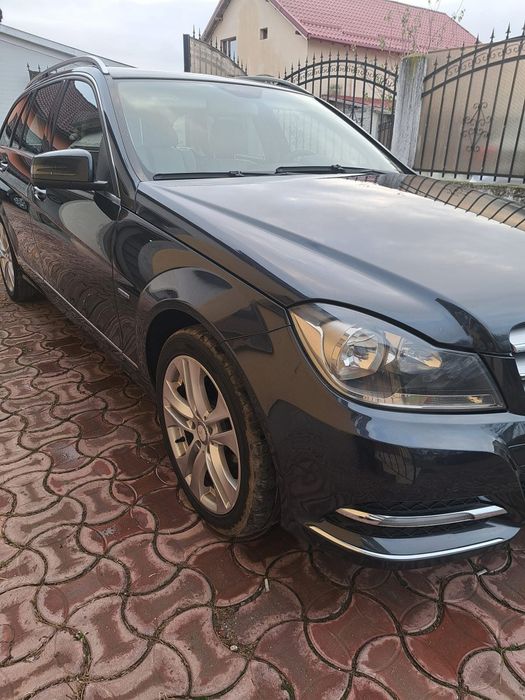 De vanzare mercedes C 180 fabricatie 2012