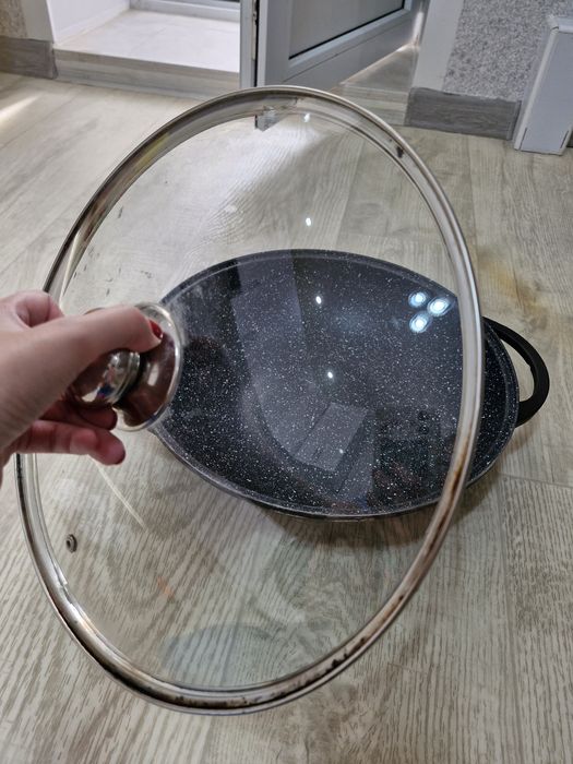 Кастрюли вок и тефаль