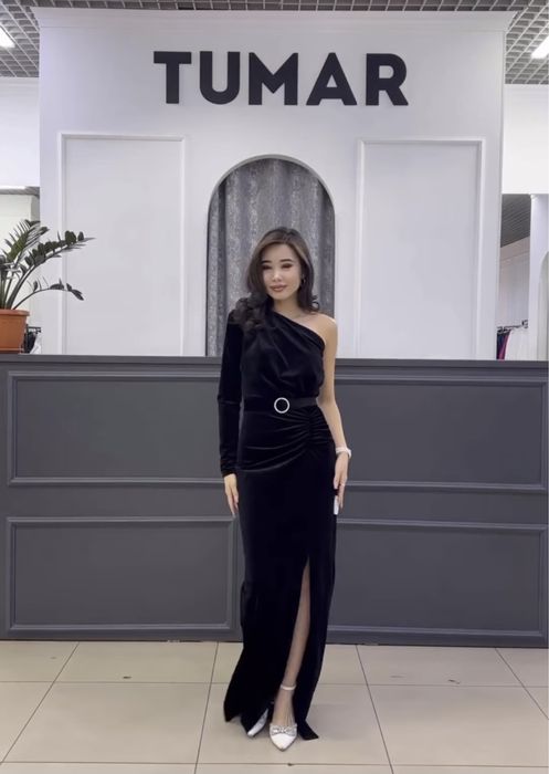 Продам новые платья