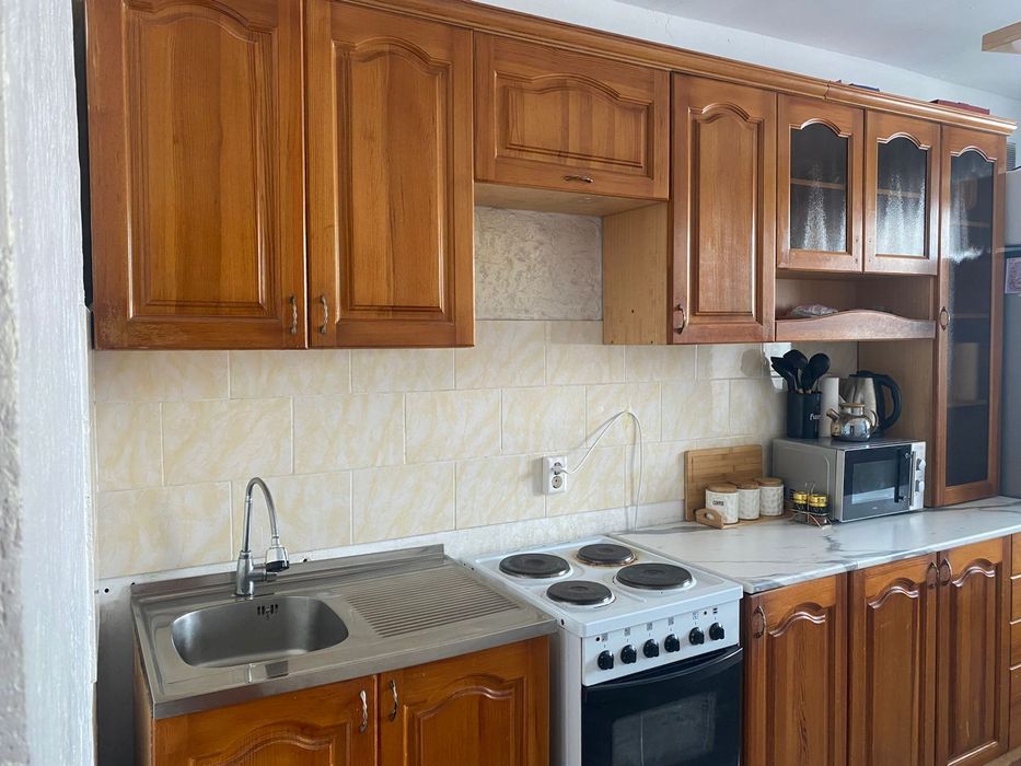 Кухонный гарнитур 
состояние на фото
Самовывоз
Цена: 20.000т