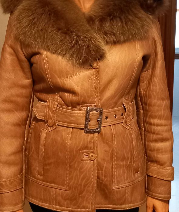 Haina de piele cu blana de vulpe naturala