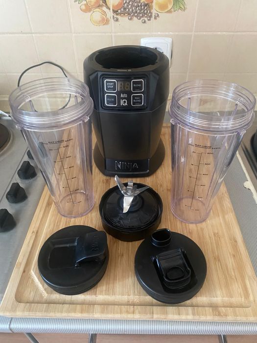 Блендер ninja в отличном состоянии