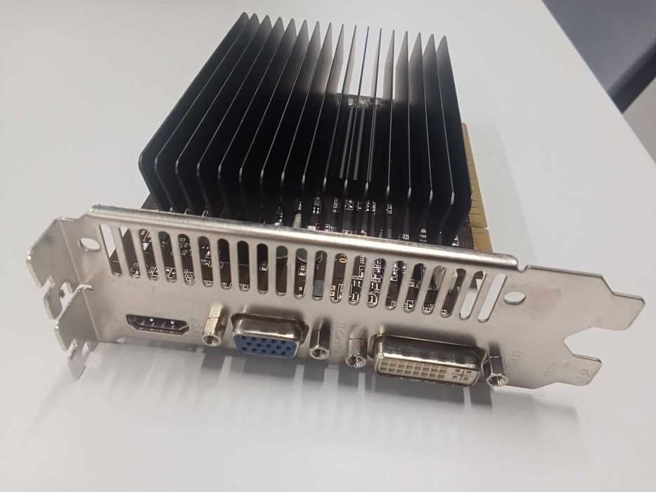 Bидеокарта NVIDIA GeForce GT220 /1024M sDDR3 128B