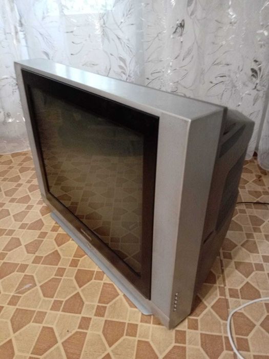 Продам телевизор
