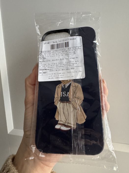 Husa iPhone 15 Pro Max inspiratie Ralph Laure noua