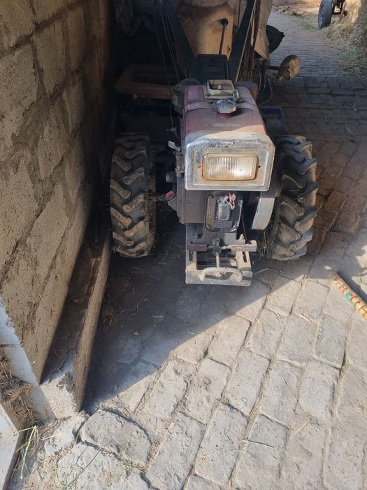 Мотоблок сотилади