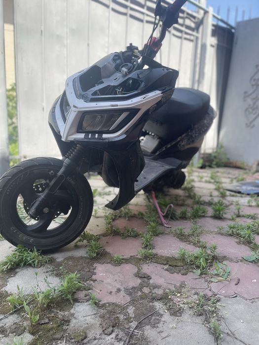 Продам мопед скутер м8