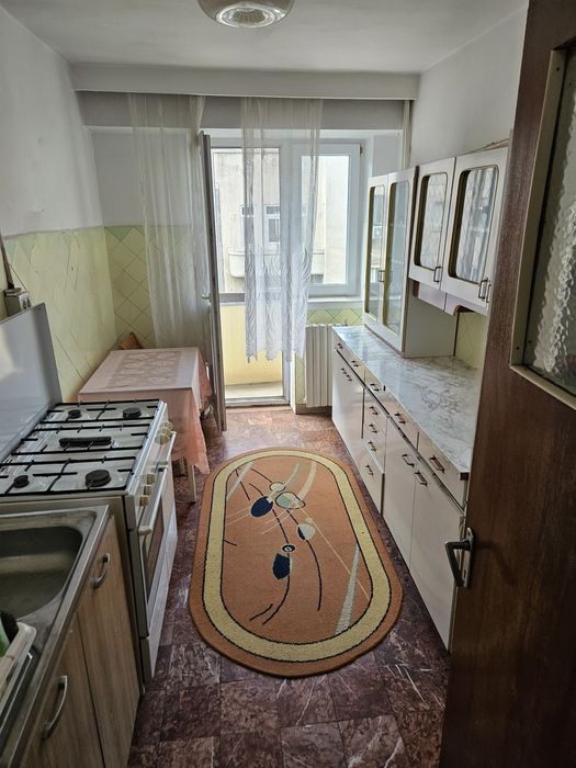 Proprietar 3 camere centru Constanta, strada Stefan cel Mare