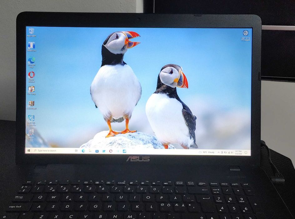 Laptop Asus X751 Intel® N2830,ecran mare 17.3 inch full HD,8 GB RAM,SSD
