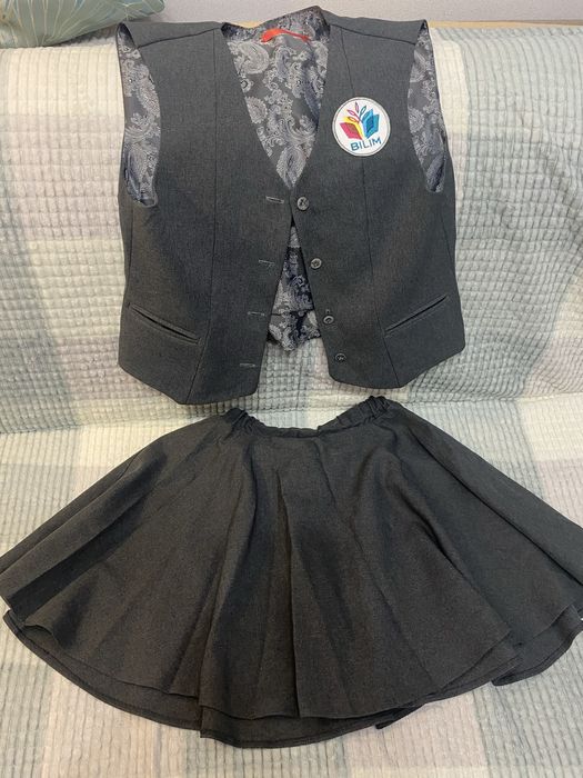 Школьная форма для девочки Серого цвета